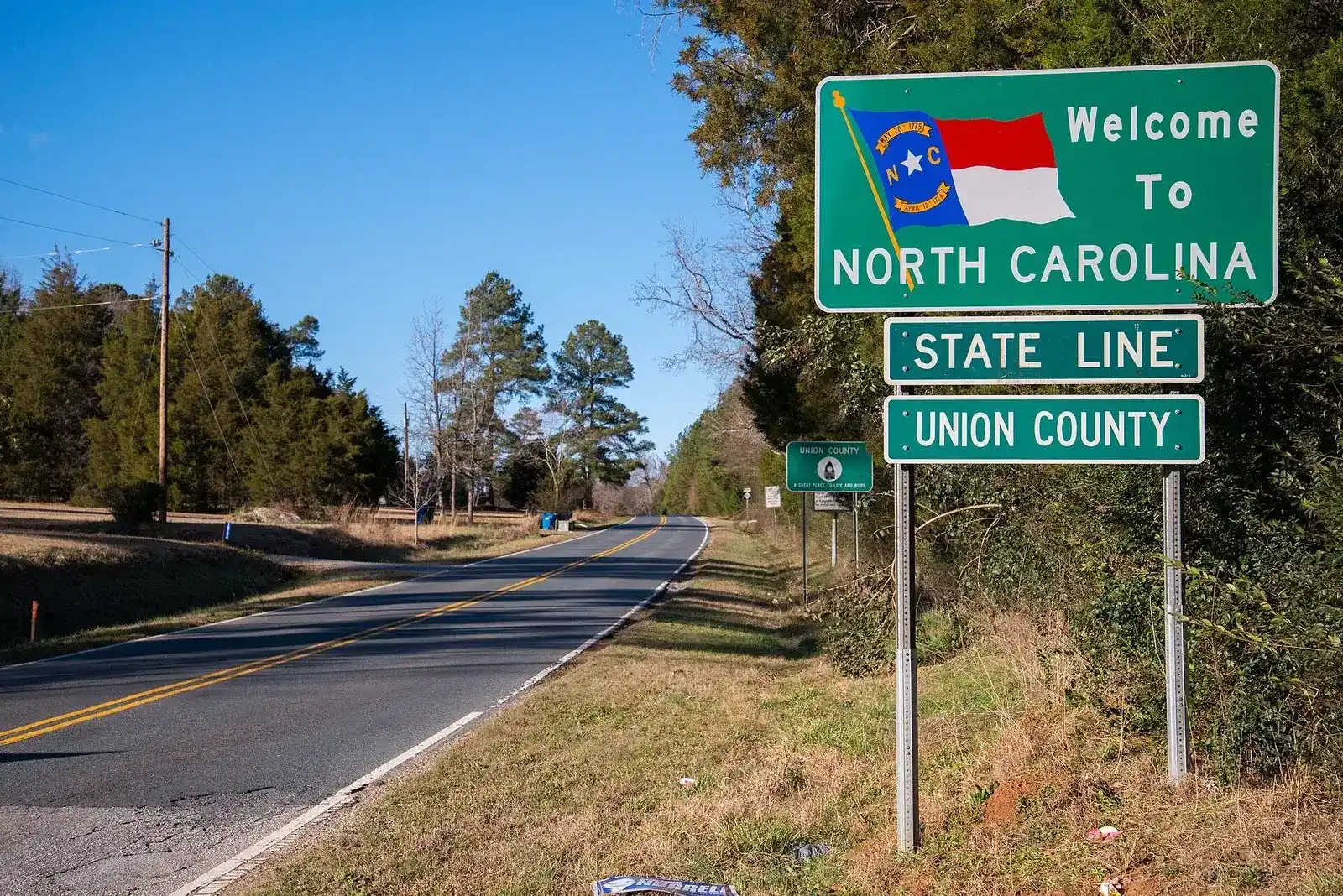 Welcome to North Carolina and Union County signs along NC Highway 200