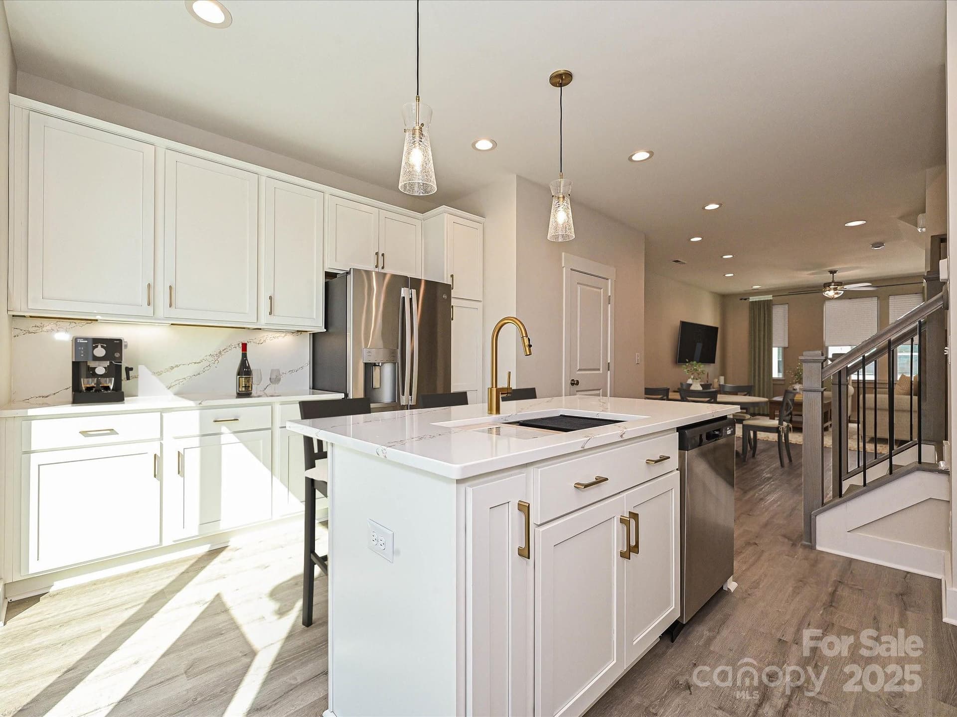 1217 34th CSW0316 - Image 1