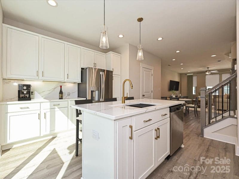 1217 34th CSW0316, Charlotte, NC - 2 beds, 4 baths, 1,567 sqft - $489,900