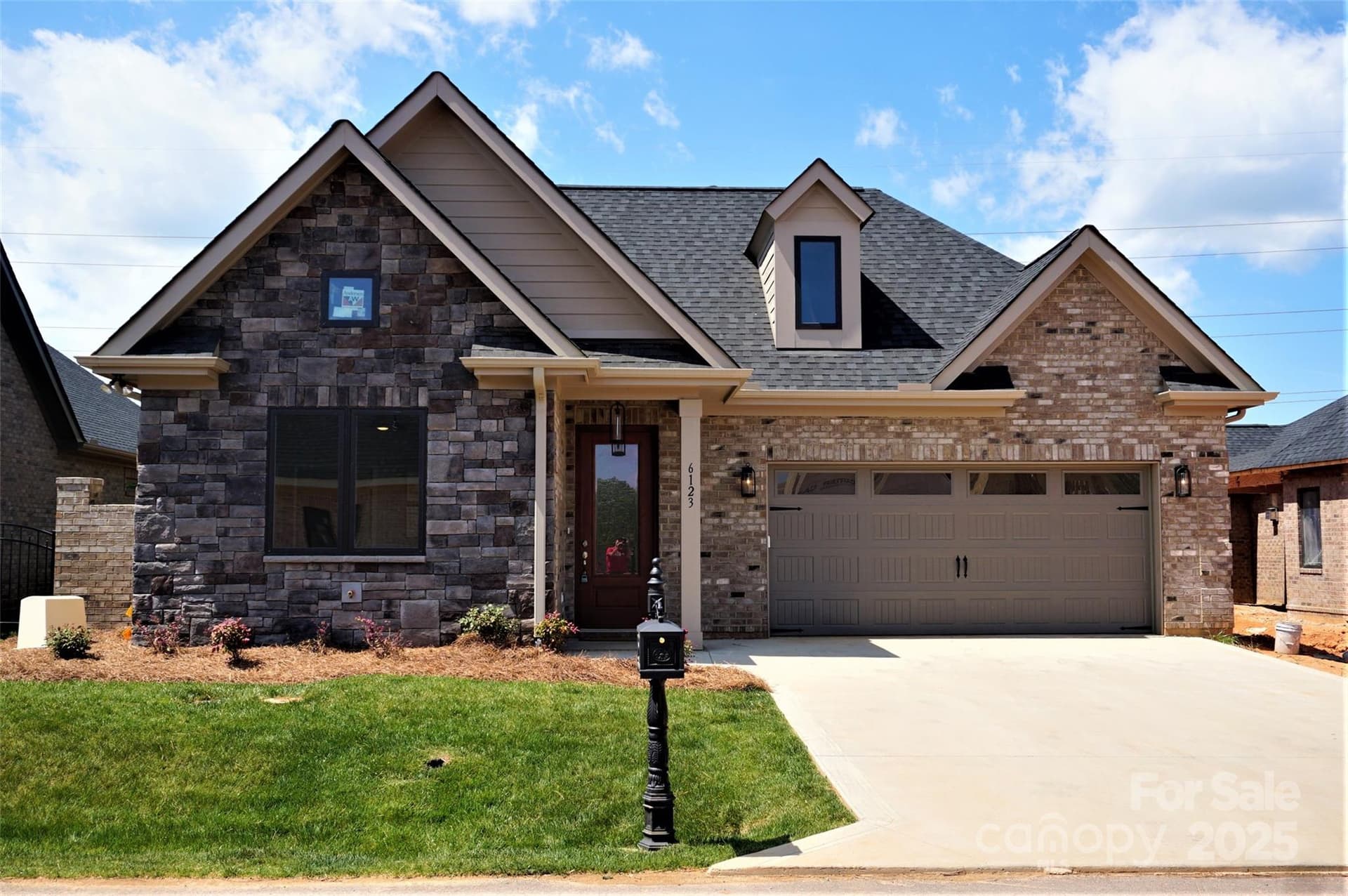 #97 Silver Trace - Image 1