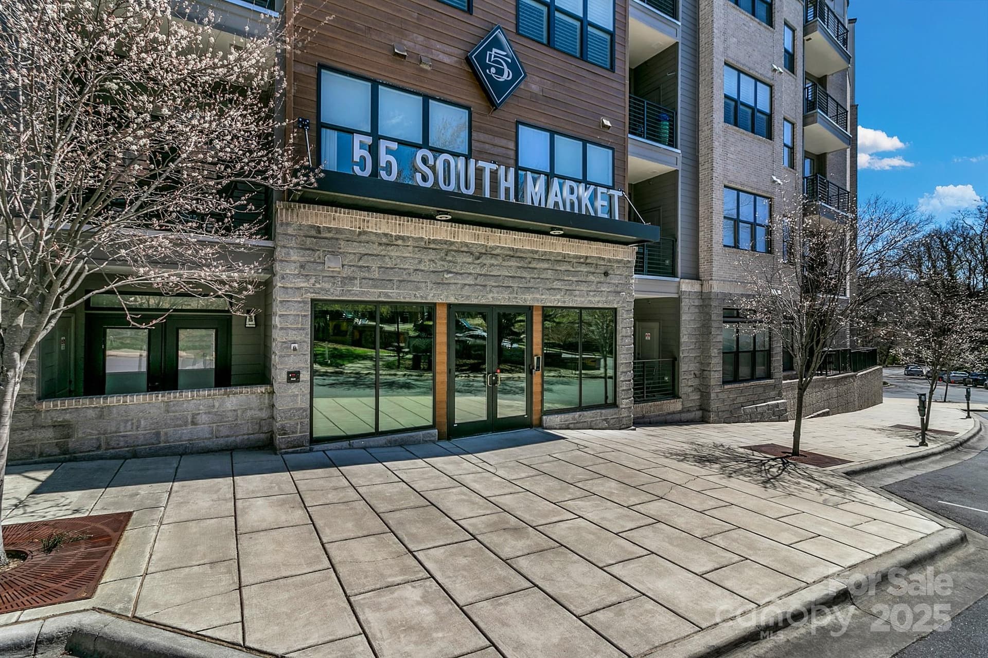 55 Market 301 - Image 1