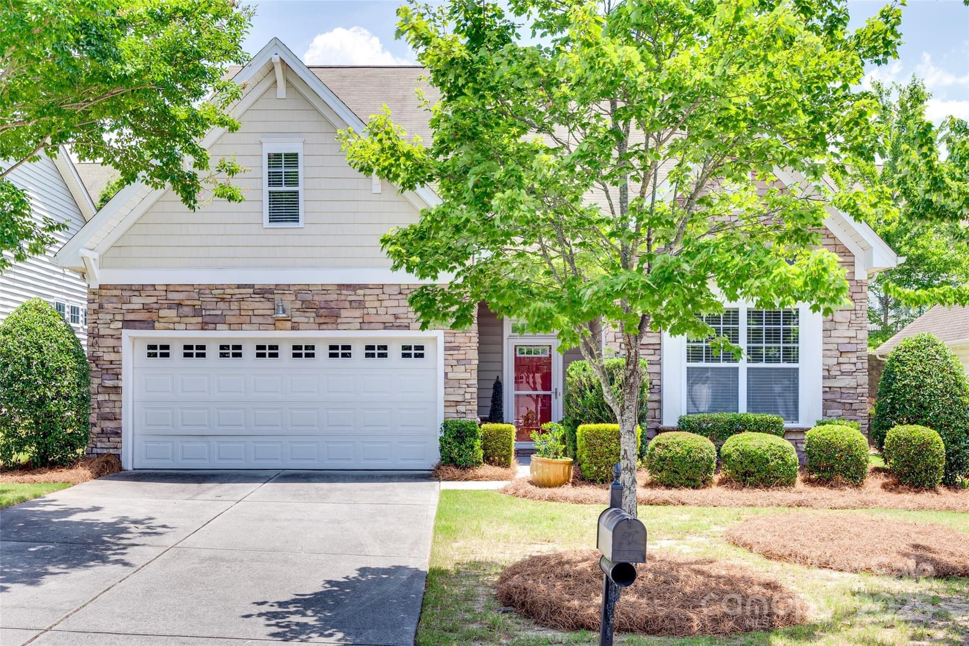 1033 Knob Creek - Image 1