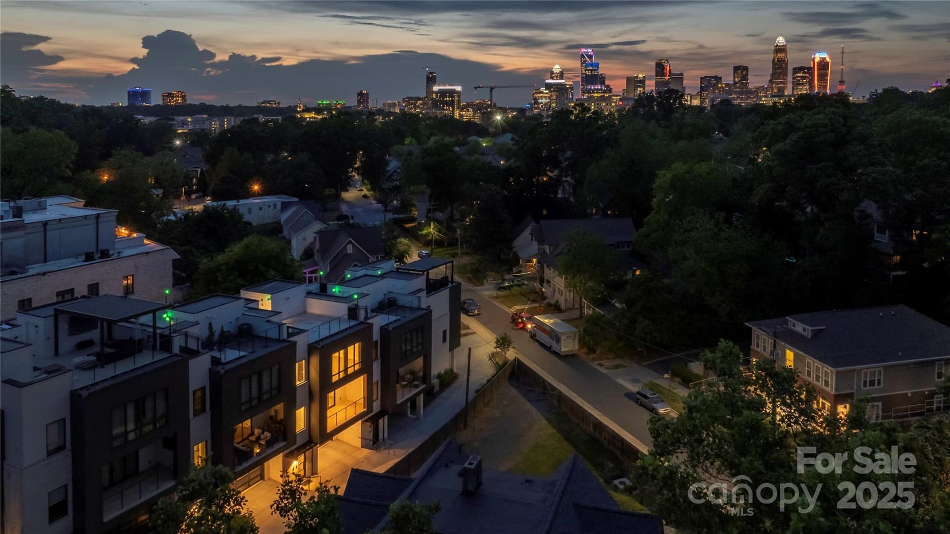 614 Queens - Image 1