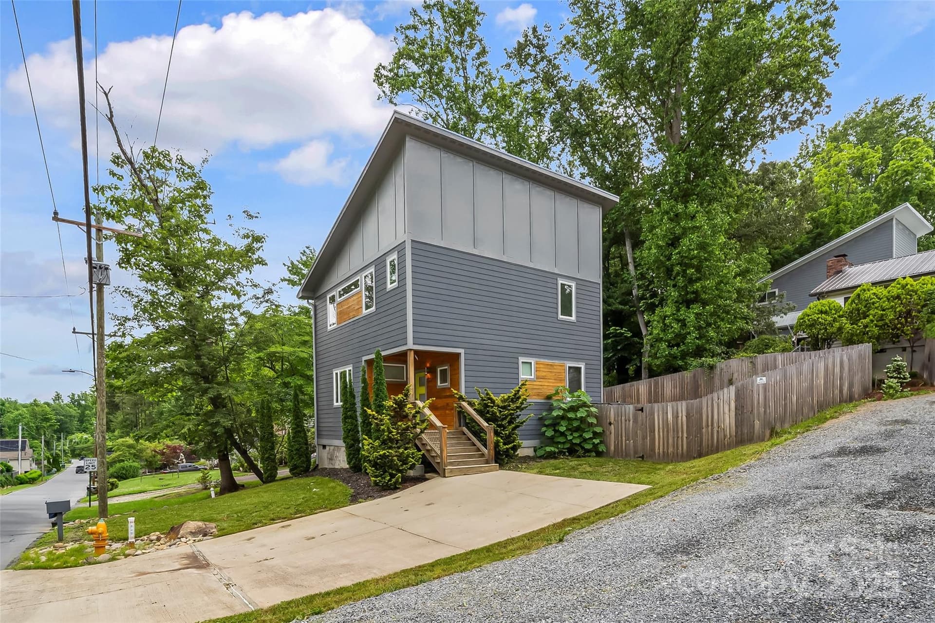 358 London - Image 1