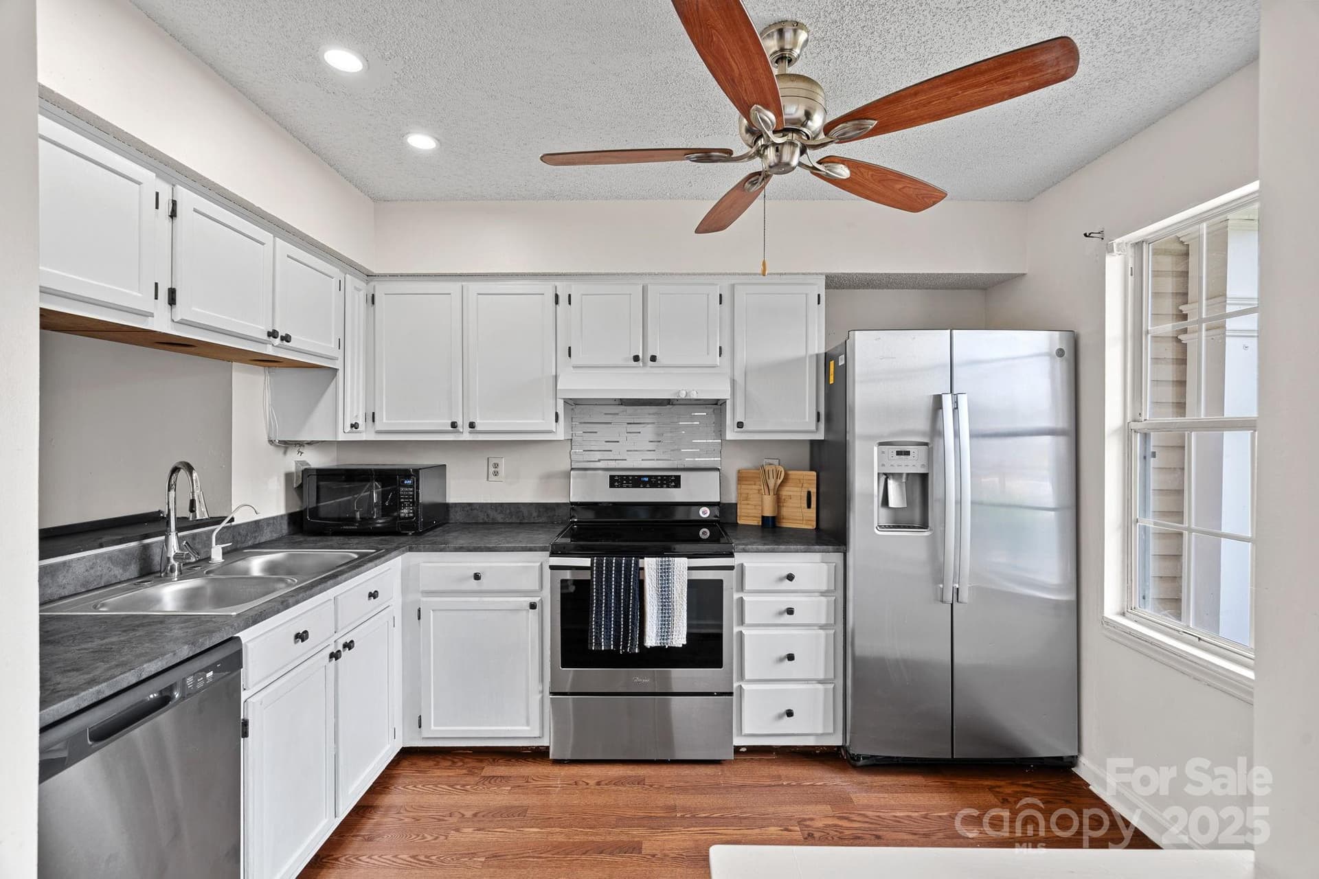 218 Water Oak - Image 1