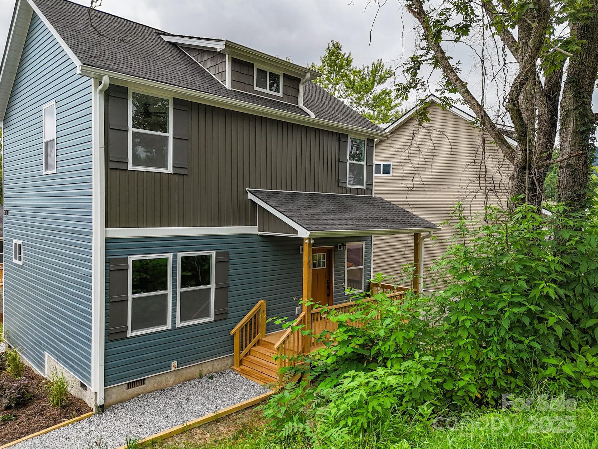 396 Deaverview - Image 1