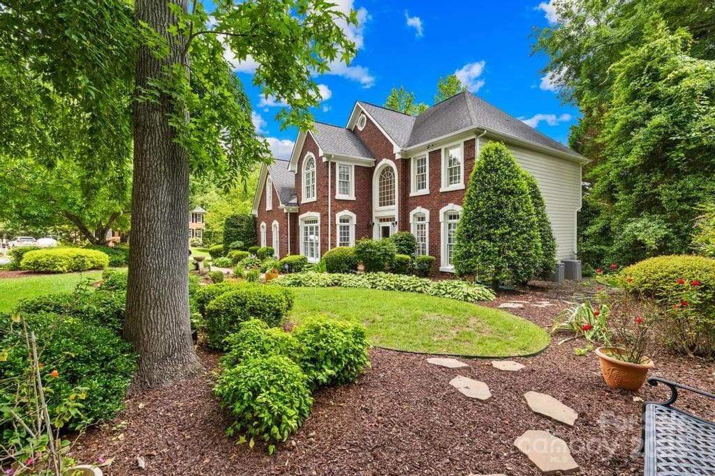 9514 Hayenridge - Image 1