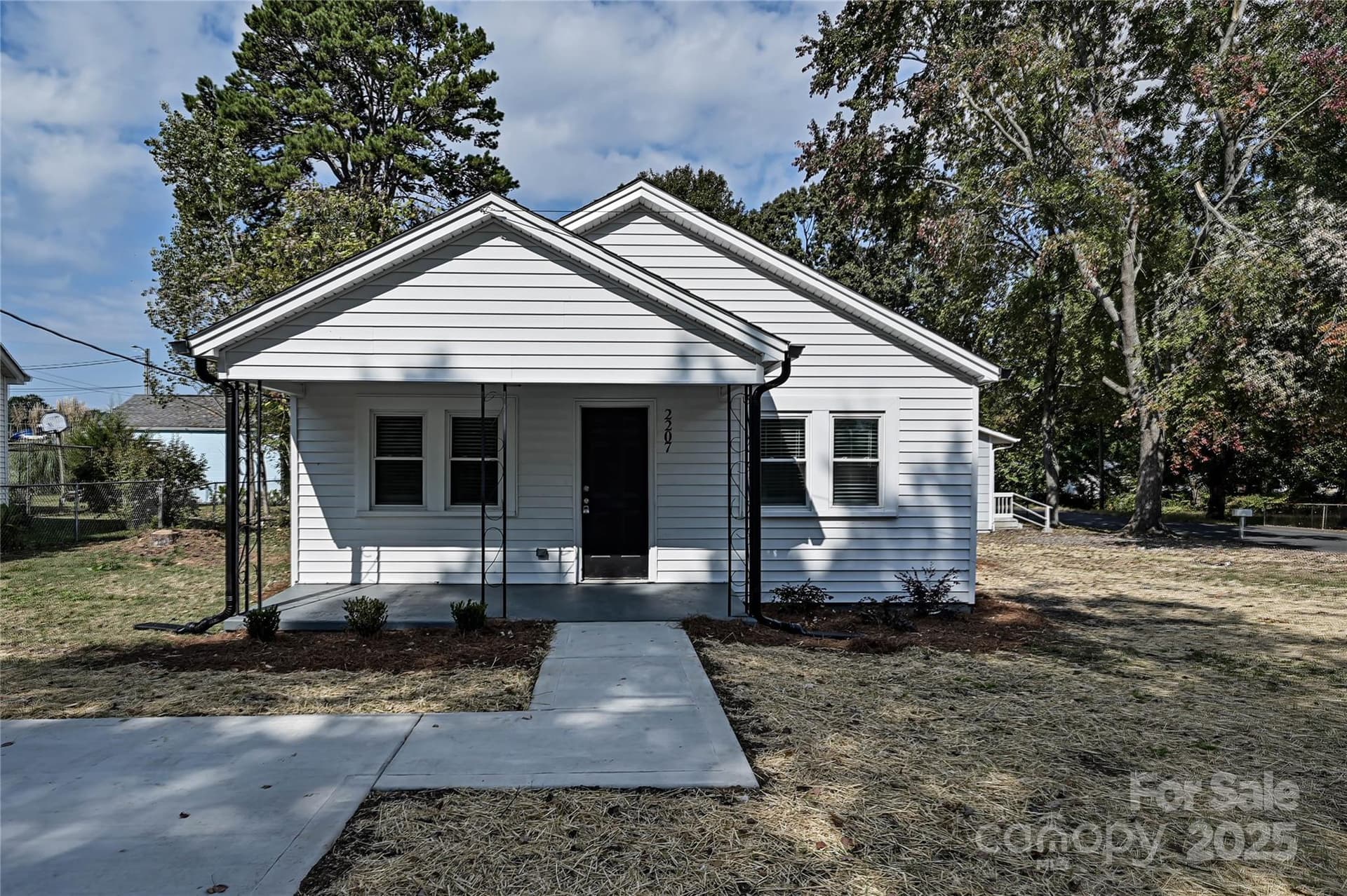 2207 Gardner - Image 1