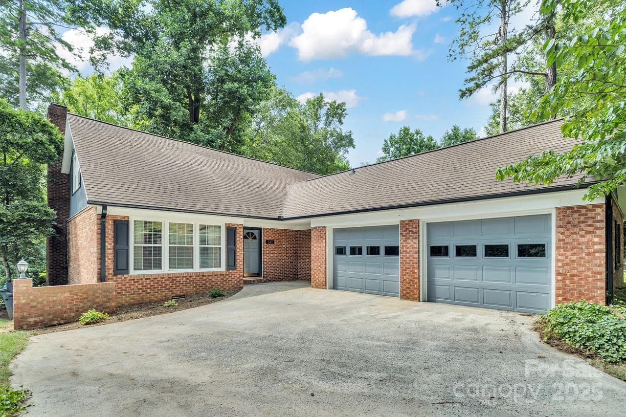 141 Wellington - Image 1