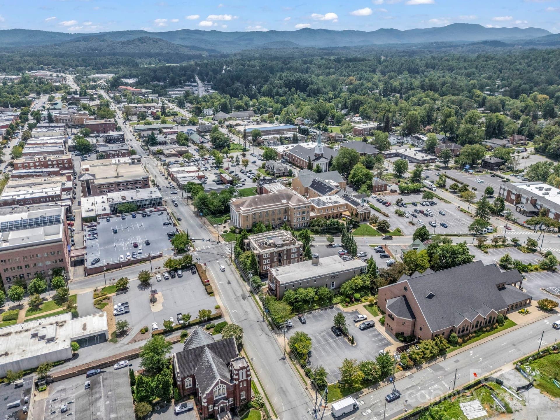 203 6th 1B - Image 1