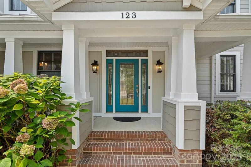 123 Hedgewood, Mooresville, NC - 6 beds, 4 baths, 3,611 sqft - $650,000