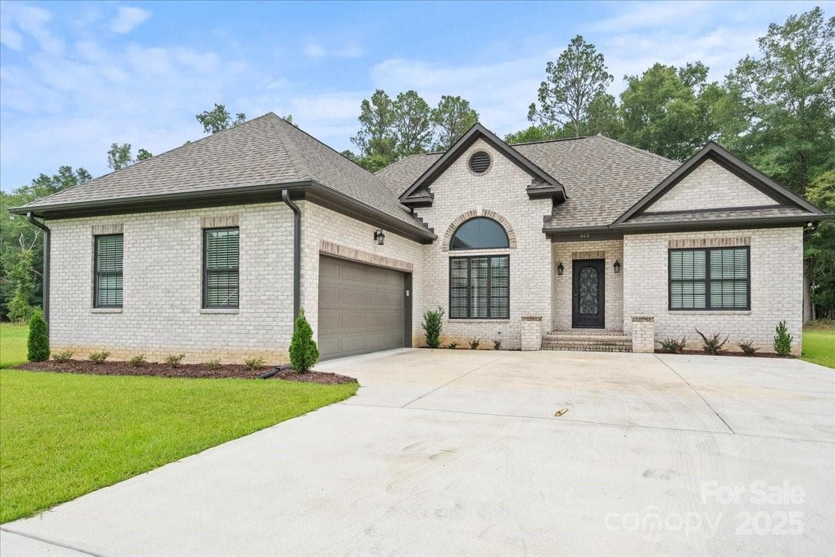 615 Little John - Image 1