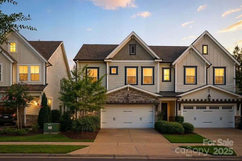 521 Belton, Charlotte, NC - 4 beds, 4 baths, 2,647 sqft - $969,000