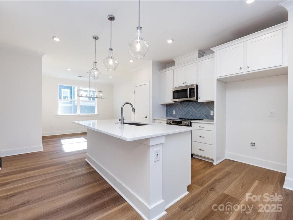 6027 Pivot - Image 1