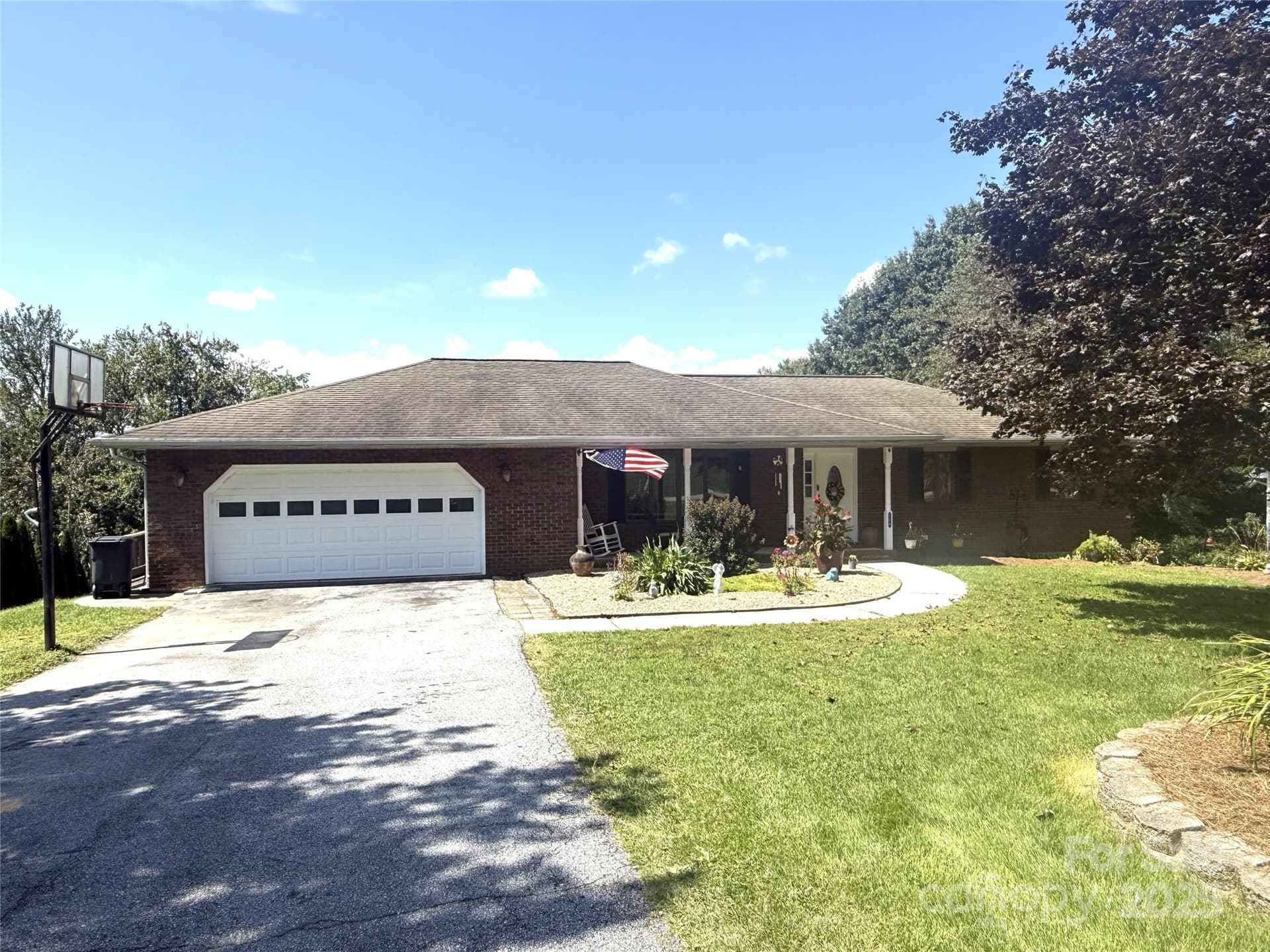 124 Mountain Valley - Image 1