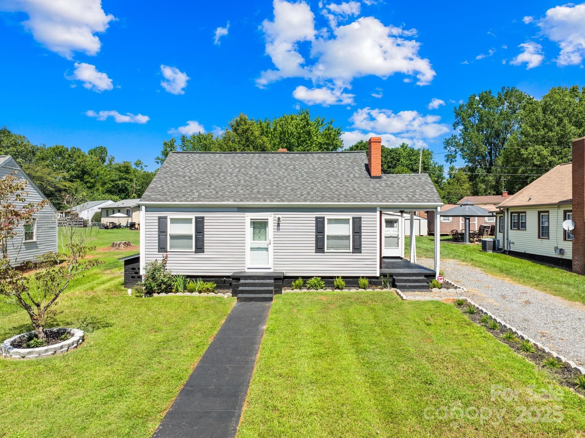 320 Bingham - Image 1