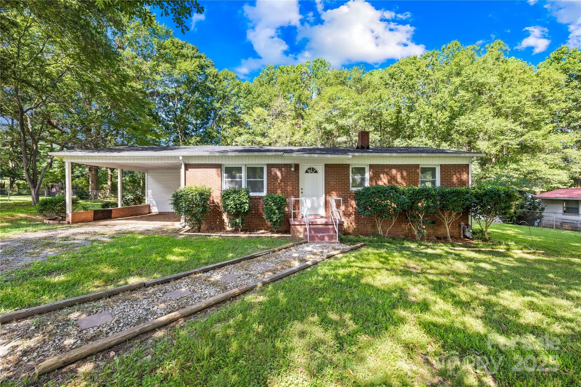 505 Mauney - Image 1