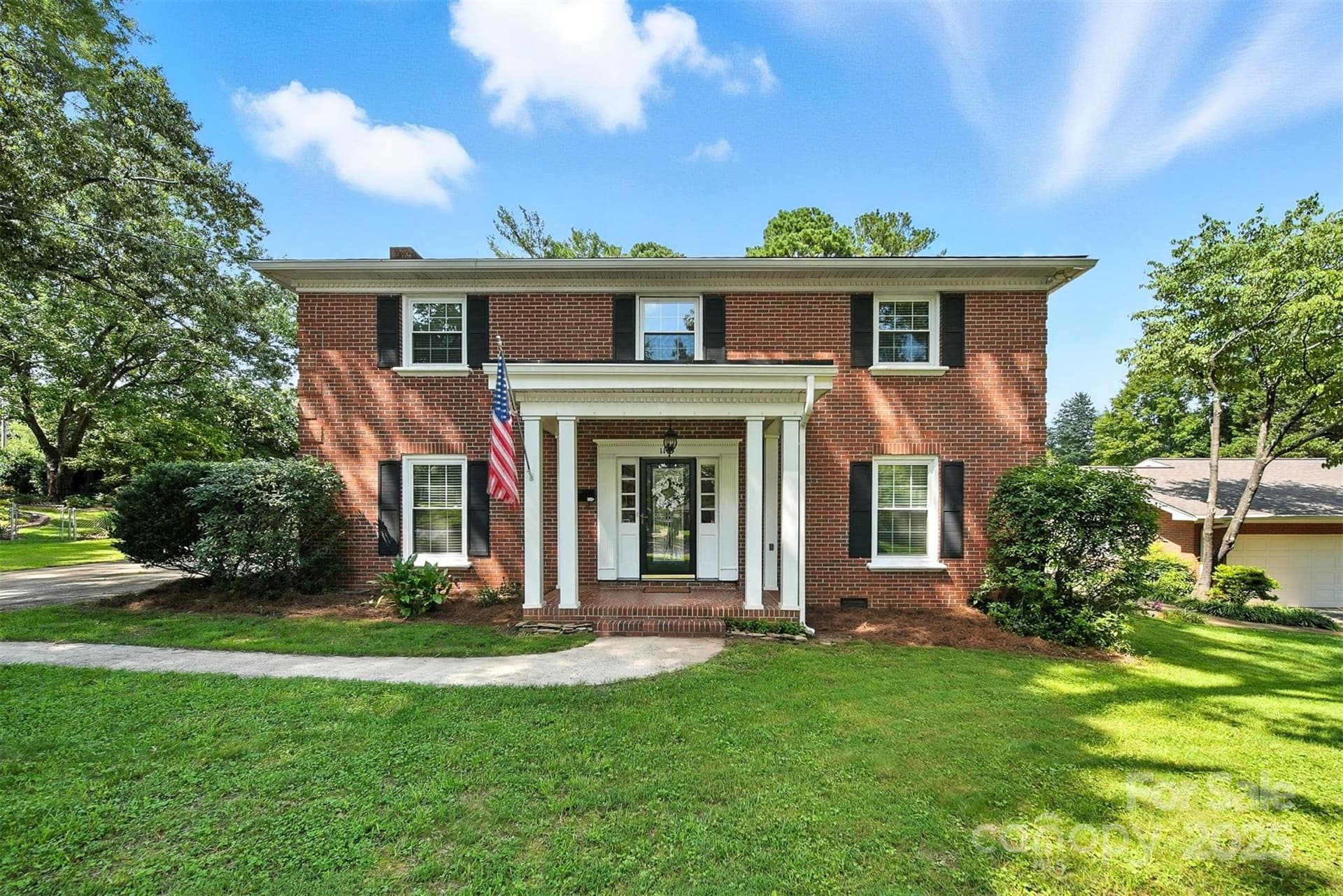 1110 Dumbarton - Image 1