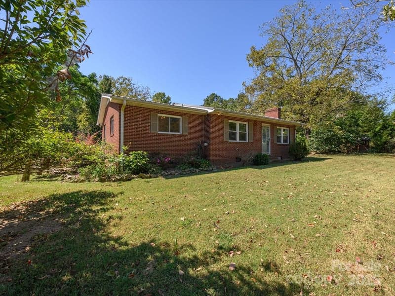 7022 White Store, Marshville, NC - 2 beds, 1 bath, 1,202 sqft - $268,000