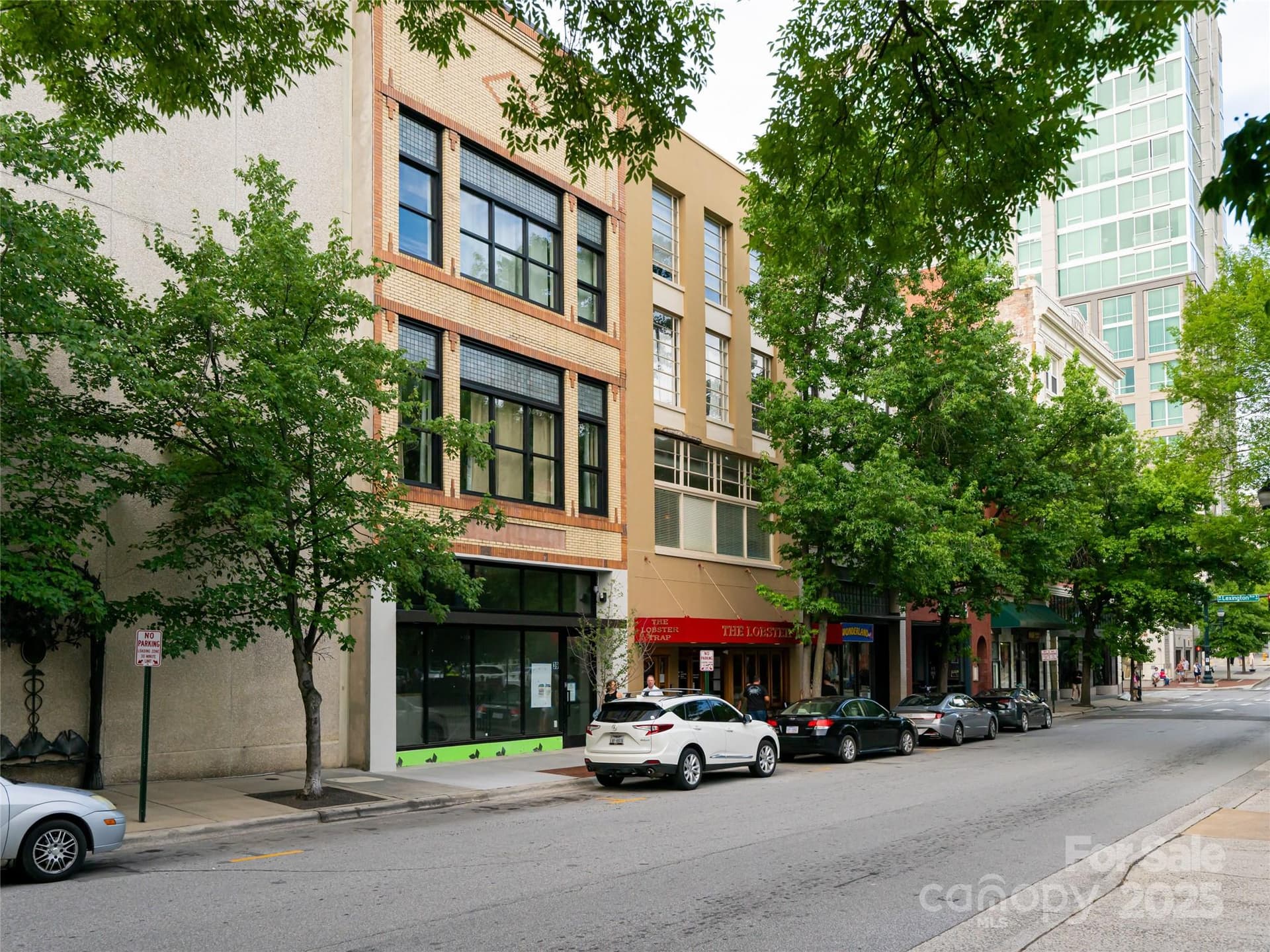 35 Patton 402 - Image 1