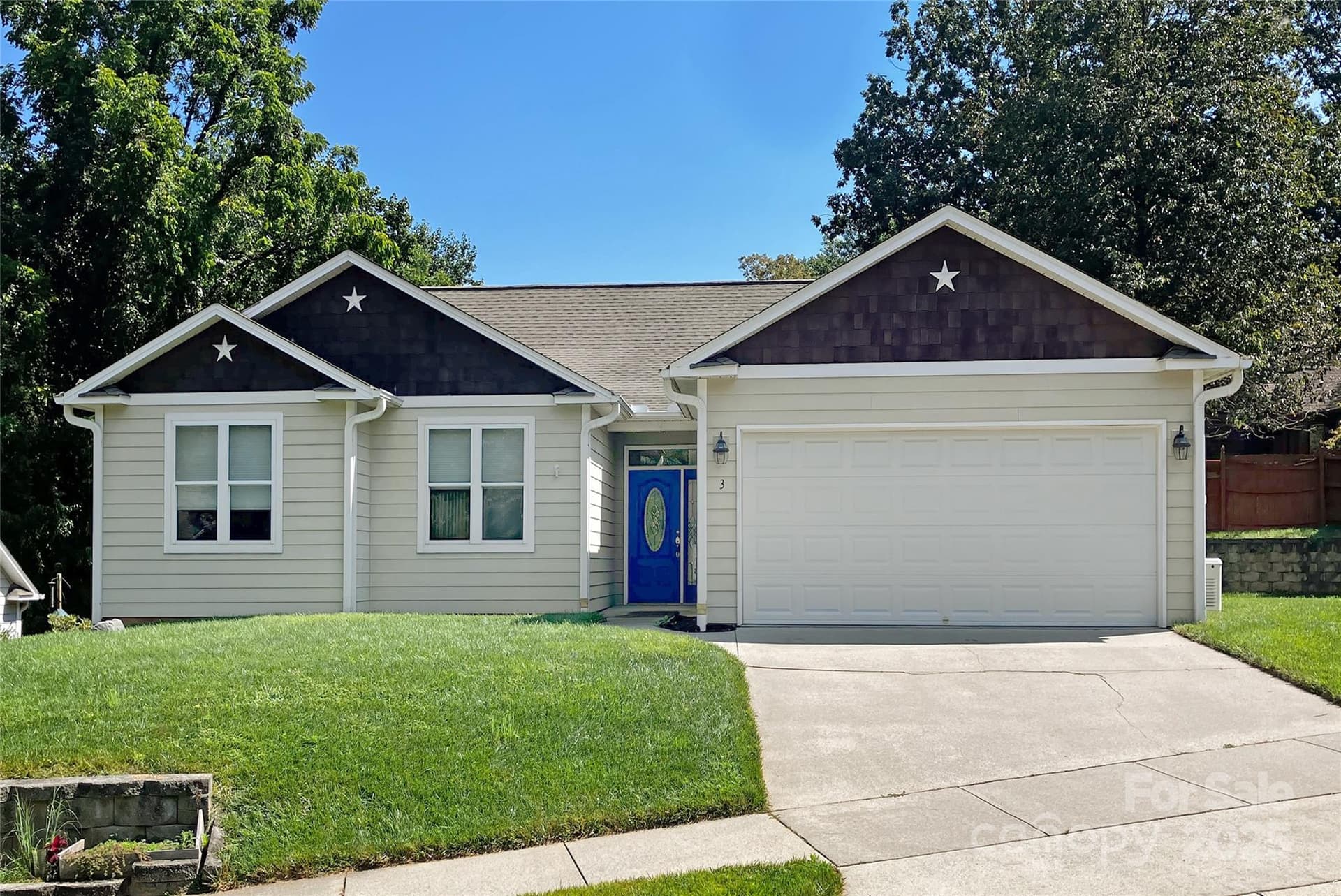 3 Catalina - Image 1