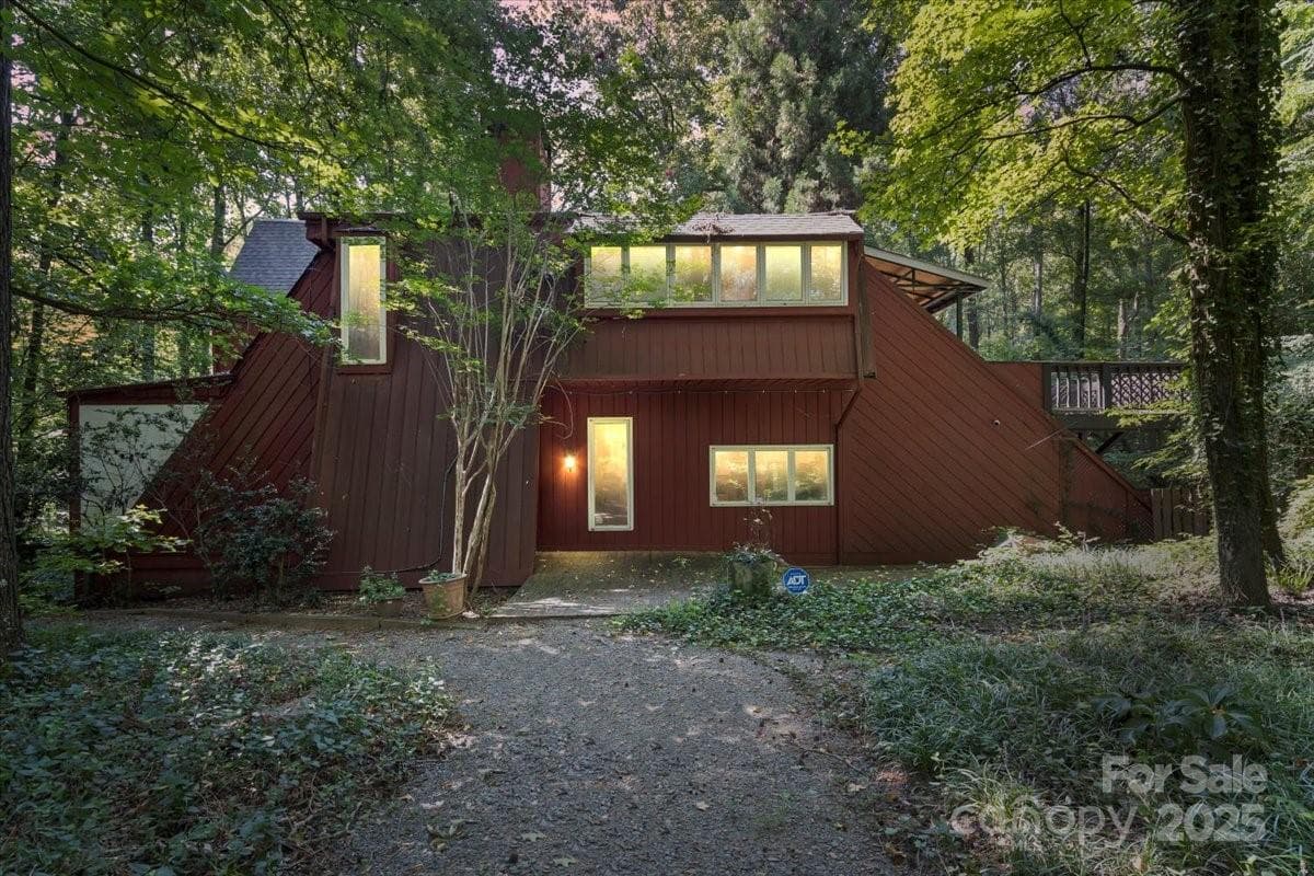 1715 Union - Image 1