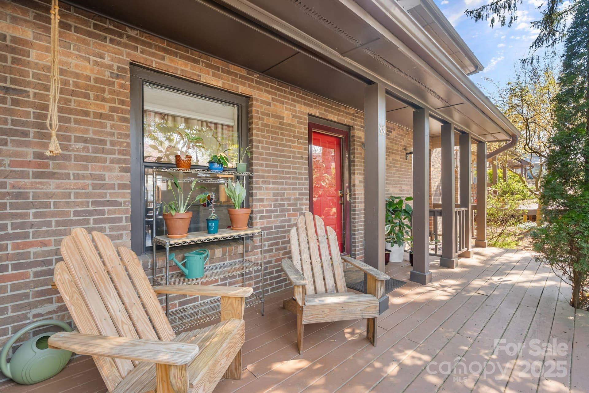 16 Spears 39 - Image 1