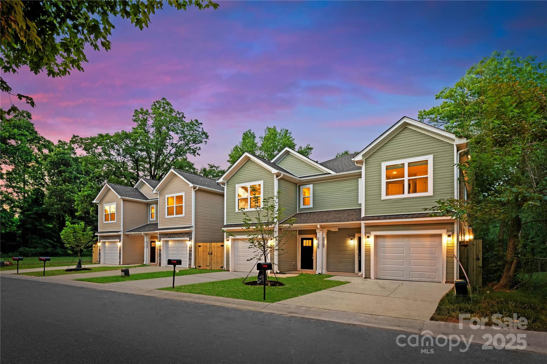 2727 Capitol - Image 1