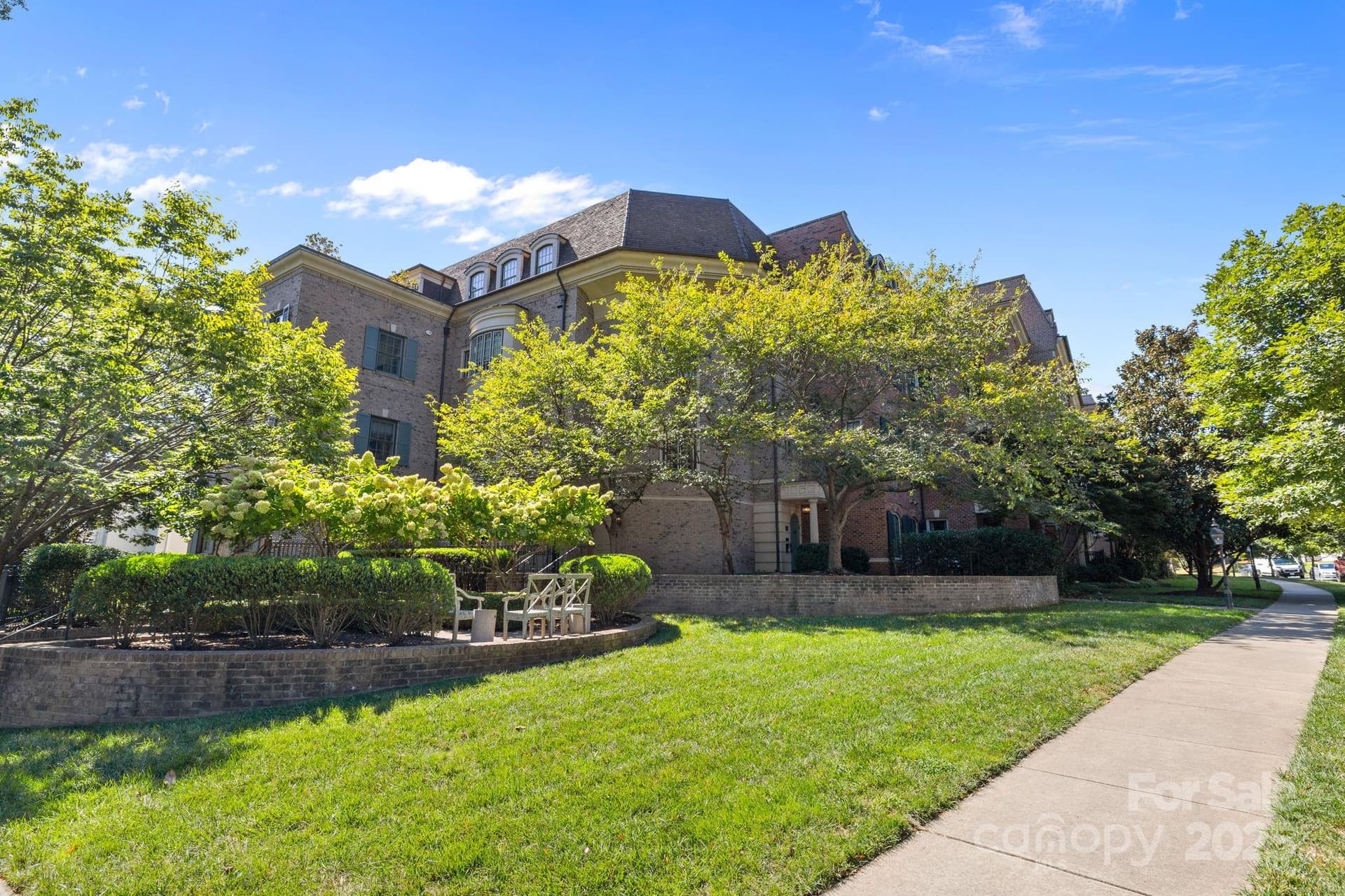 168 Cherokee - Image 1