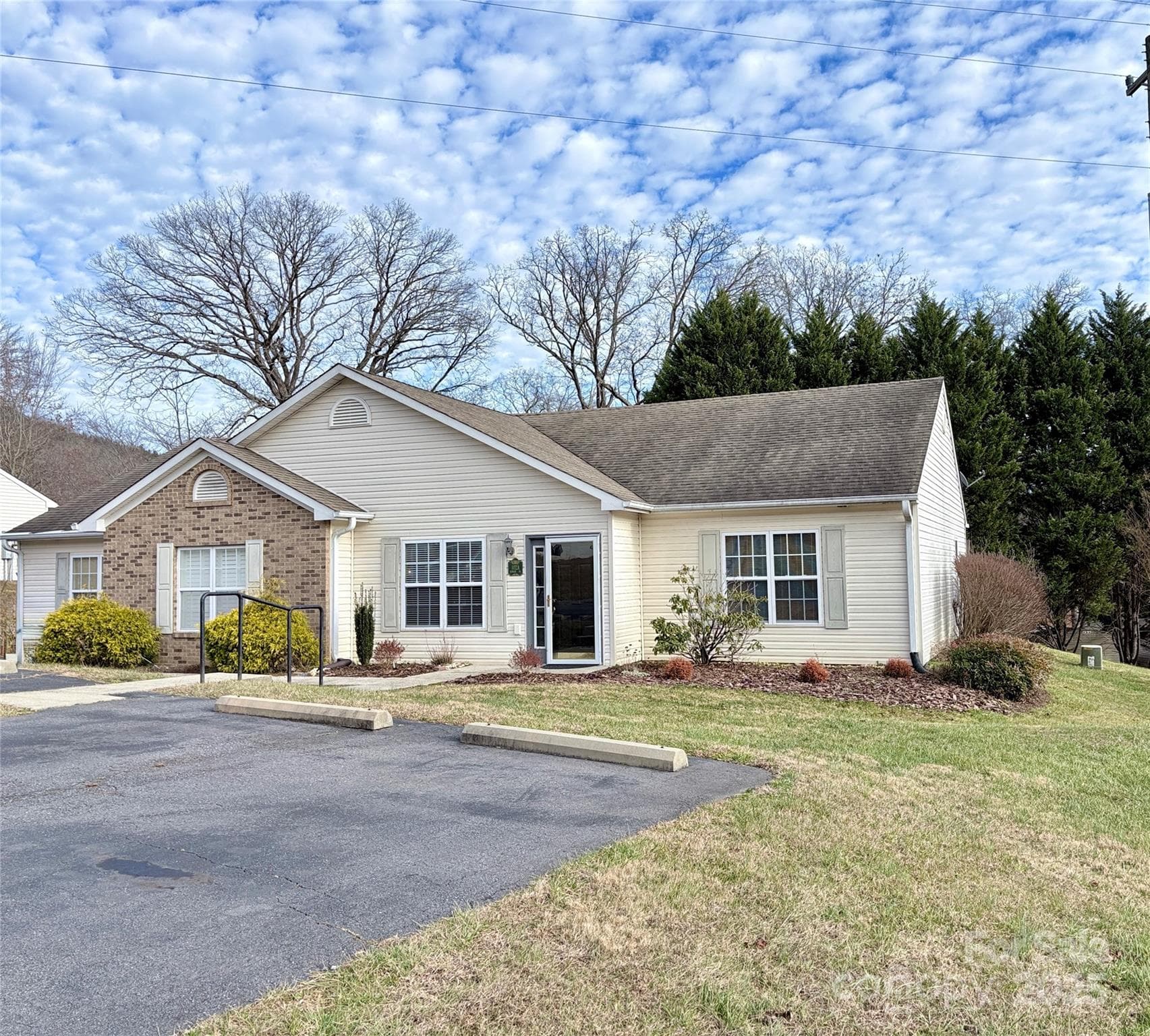 102 Kerlee A - Image 1