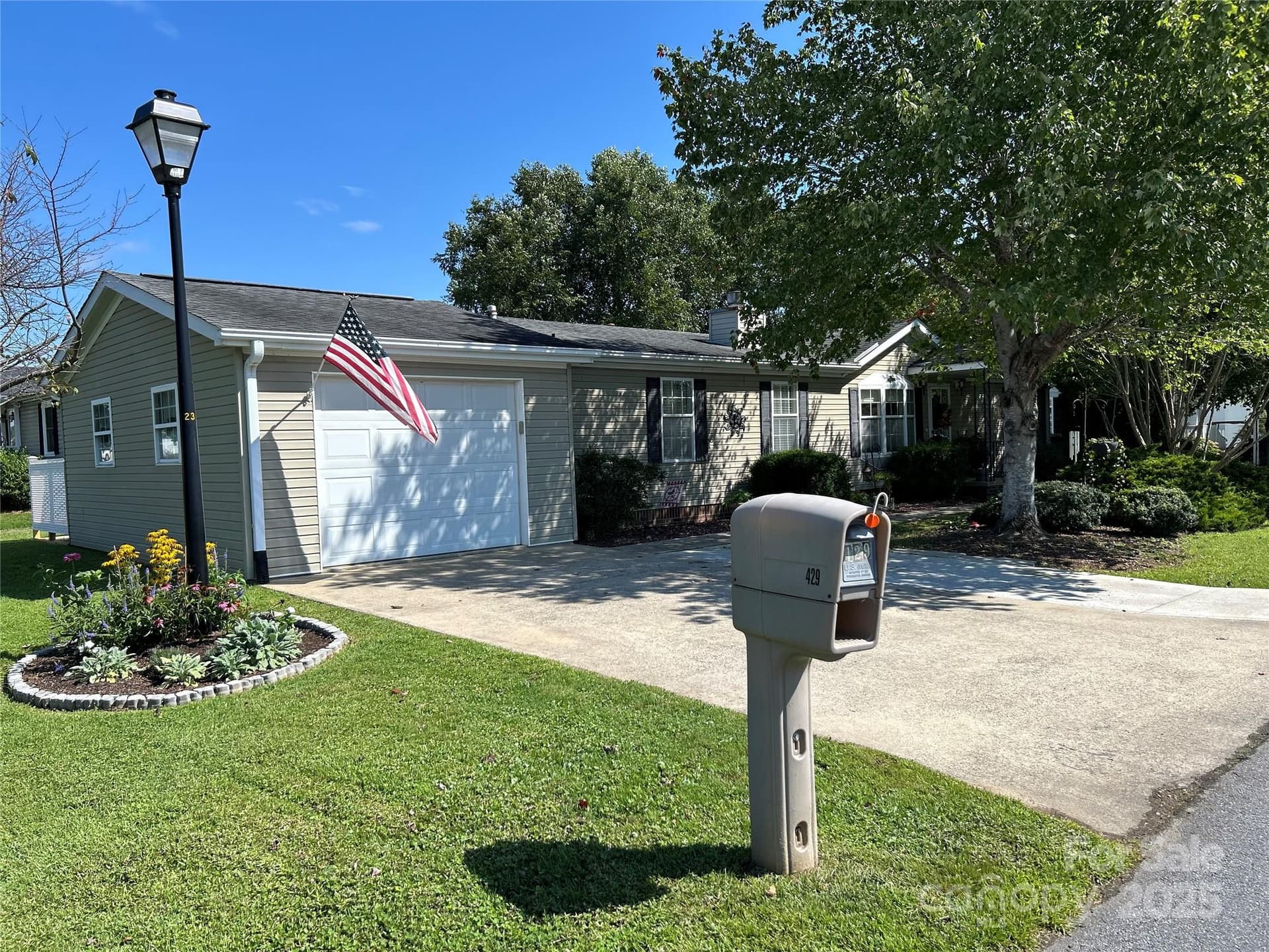 429 Riverwind - Image 1