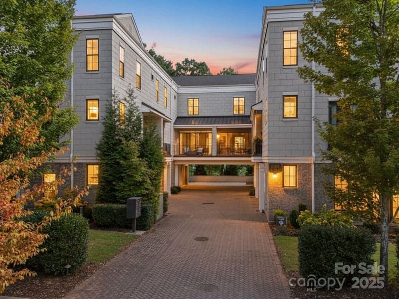 1708 Lombardy C, Charlotte, NC - 3 beds, 4 baths, 2,716 sqft - $1,240,000