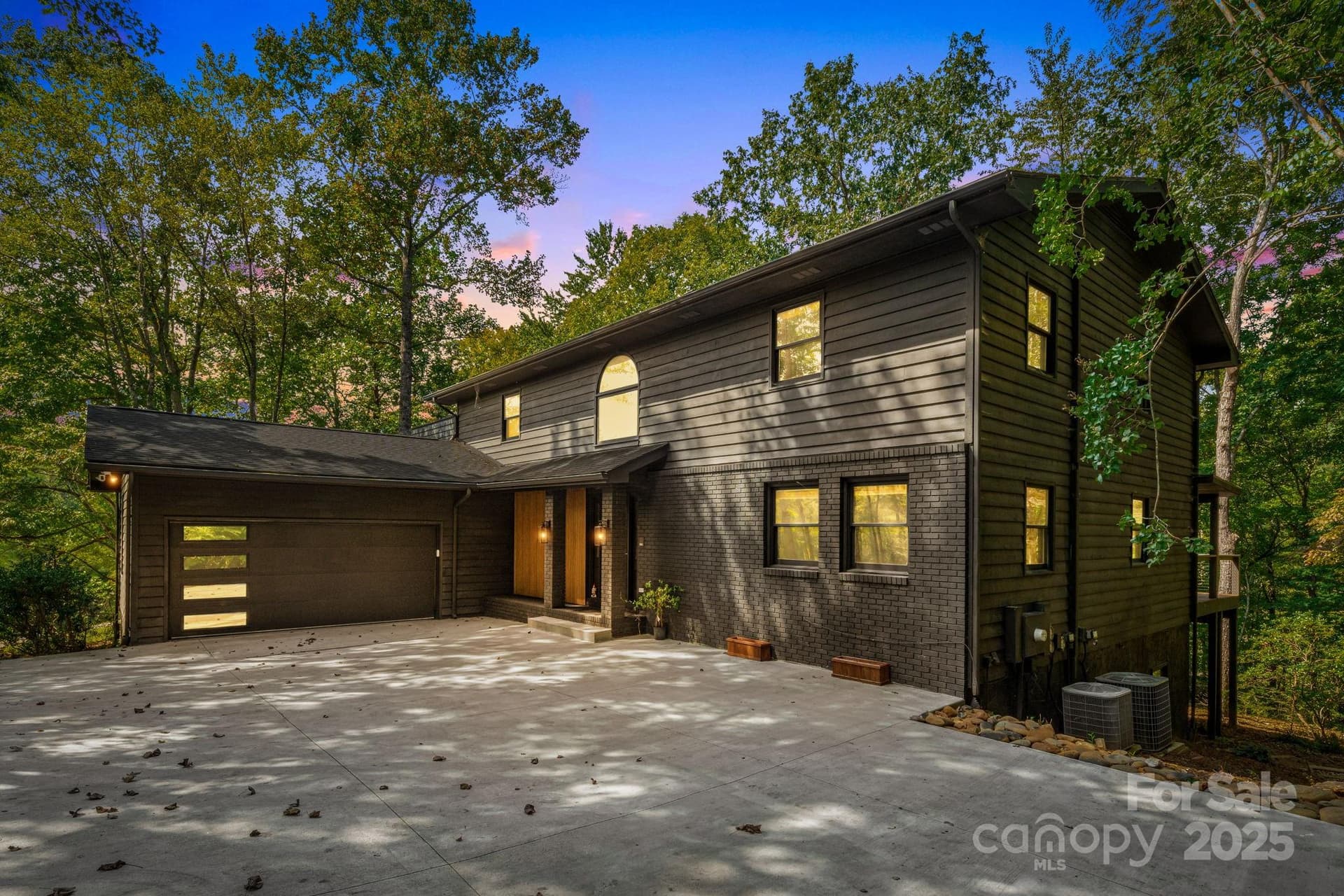 131 Jonadel - Image 1