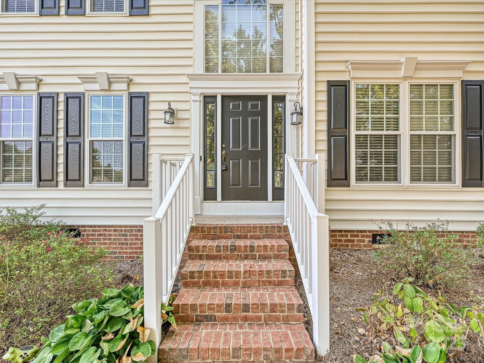 5405 Apple Glen - Image 1