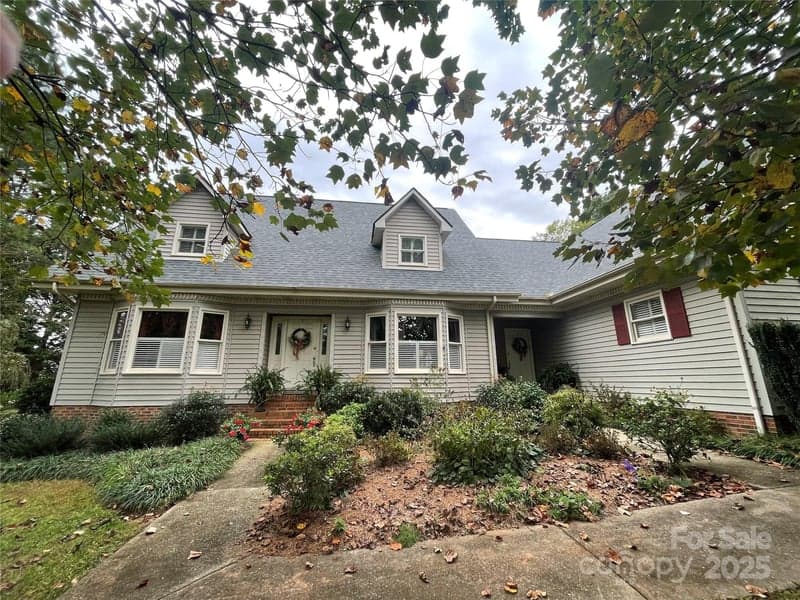 130 Briarwood, Rutherfordton, NC - 3 beds, 2 baths, 2,664 sqft - $389,900