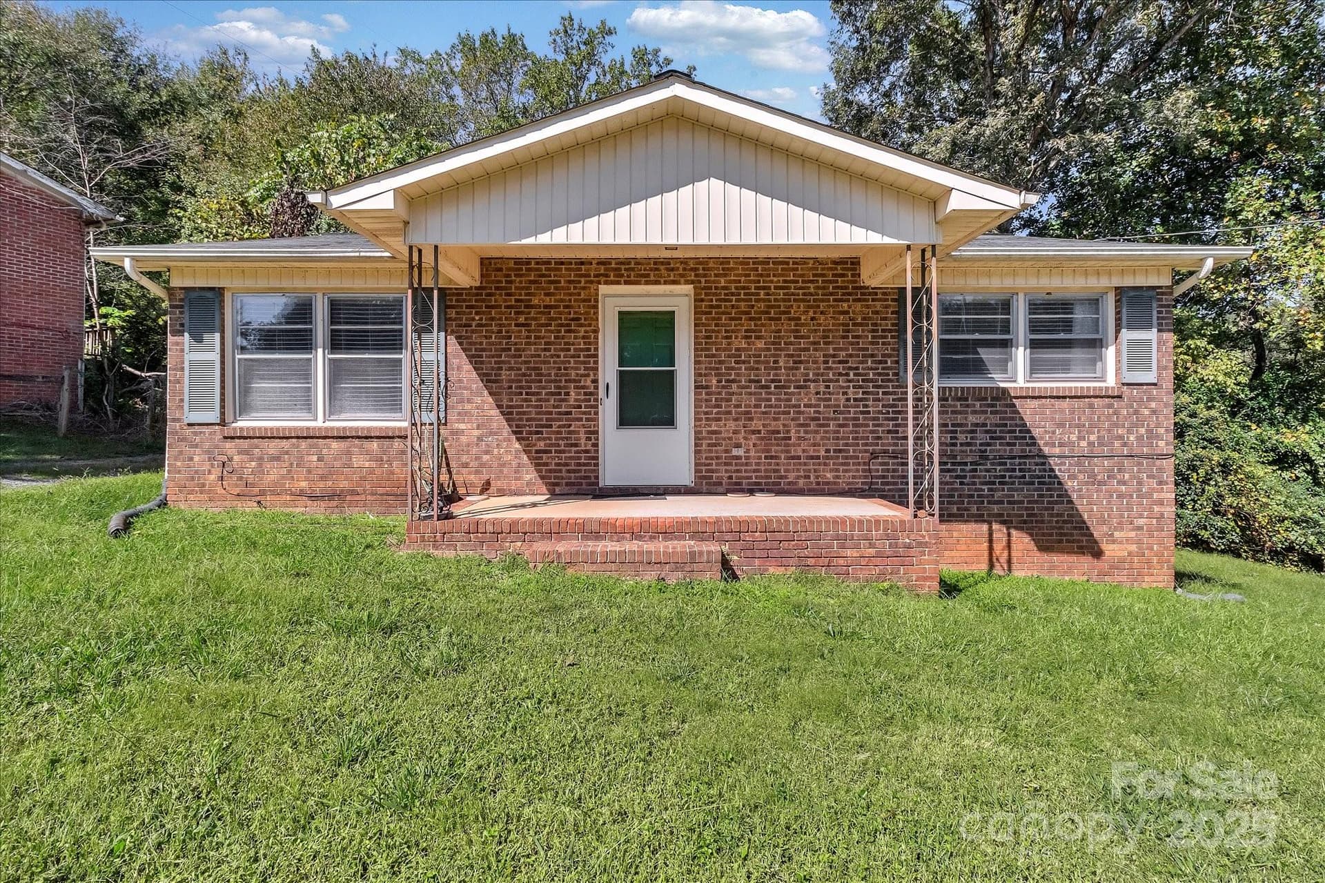 607 Waylen - Image 1