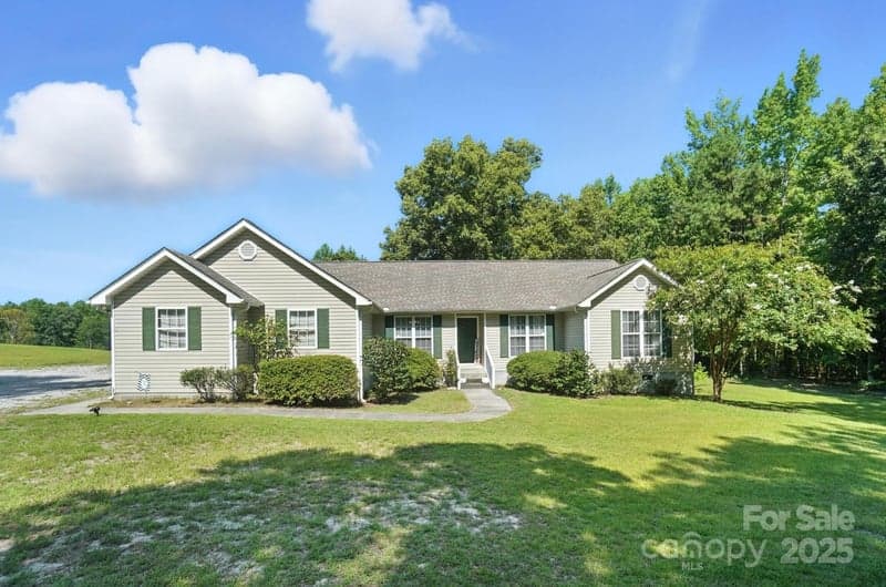 1116 Shop, Kershaw, SC - 3 beds, 2 baths, 1,825 sqft - $315,000