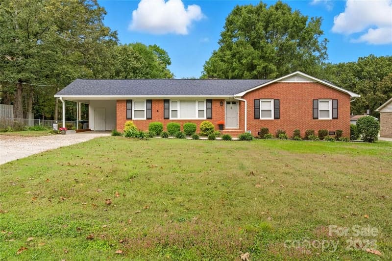 2101 Shady, Monroe, NC - 3 beds, 2 baths, 1,612 sqft - $420,000