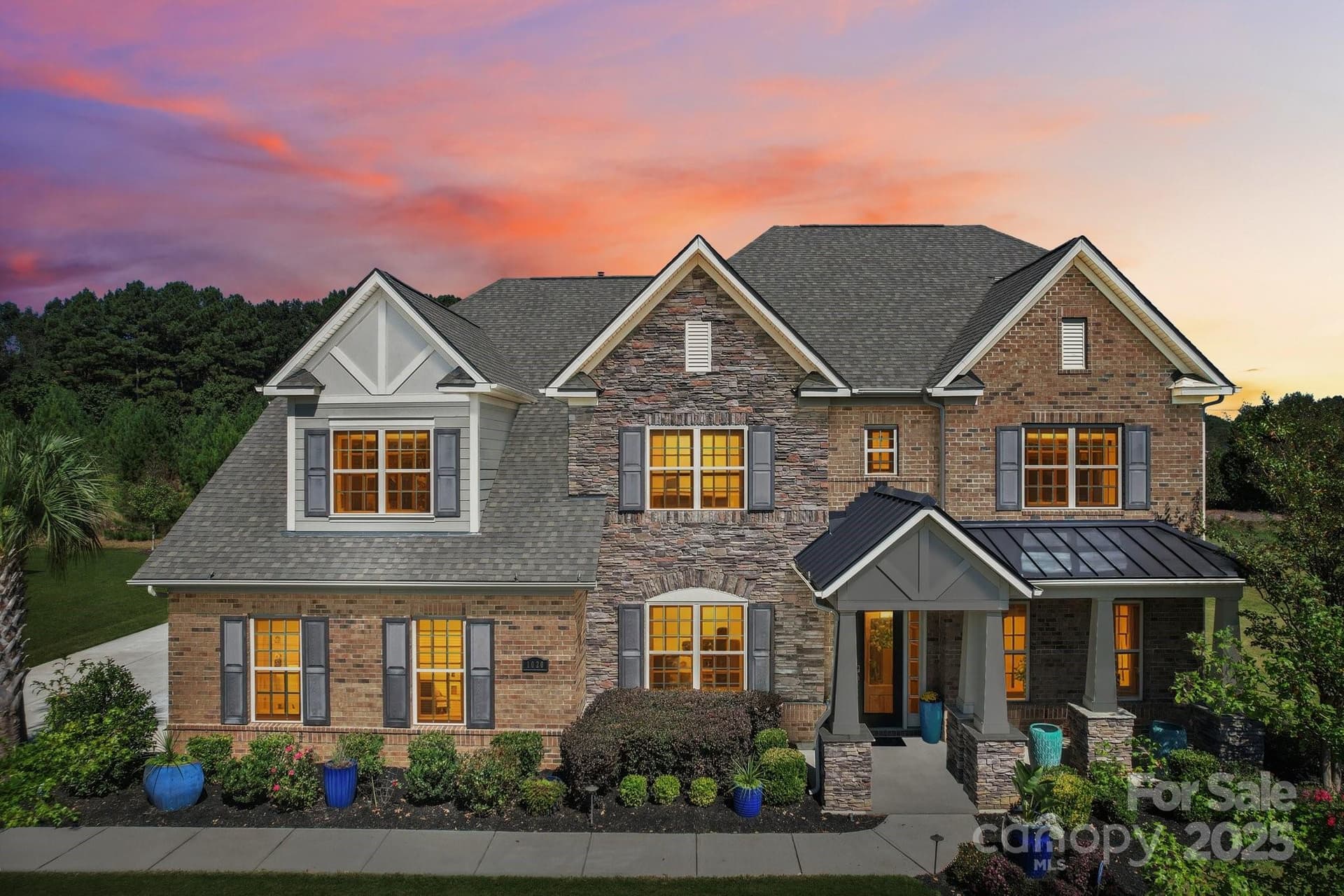 1020 Liggets - Image 1