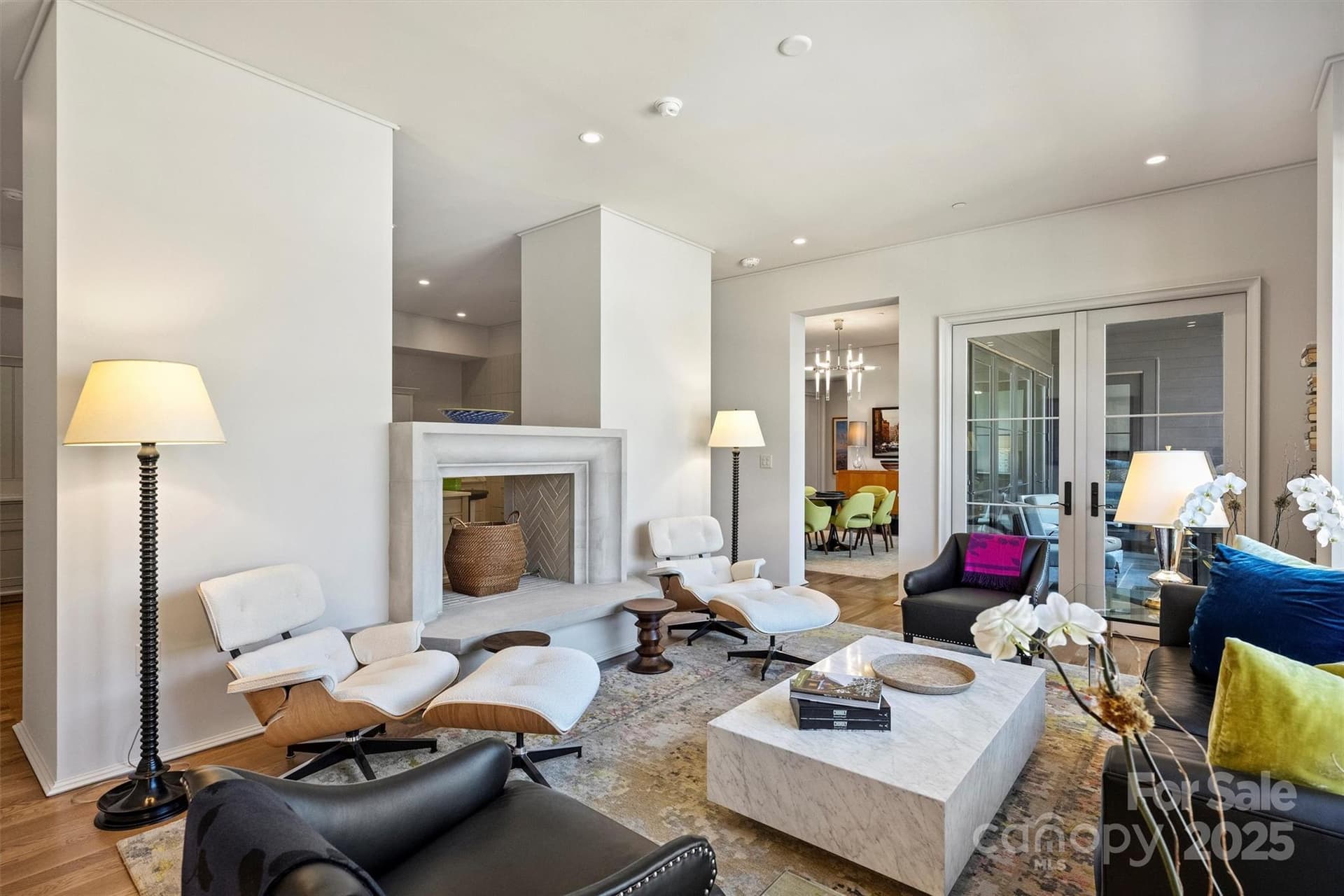 1170 Queens - Image 1