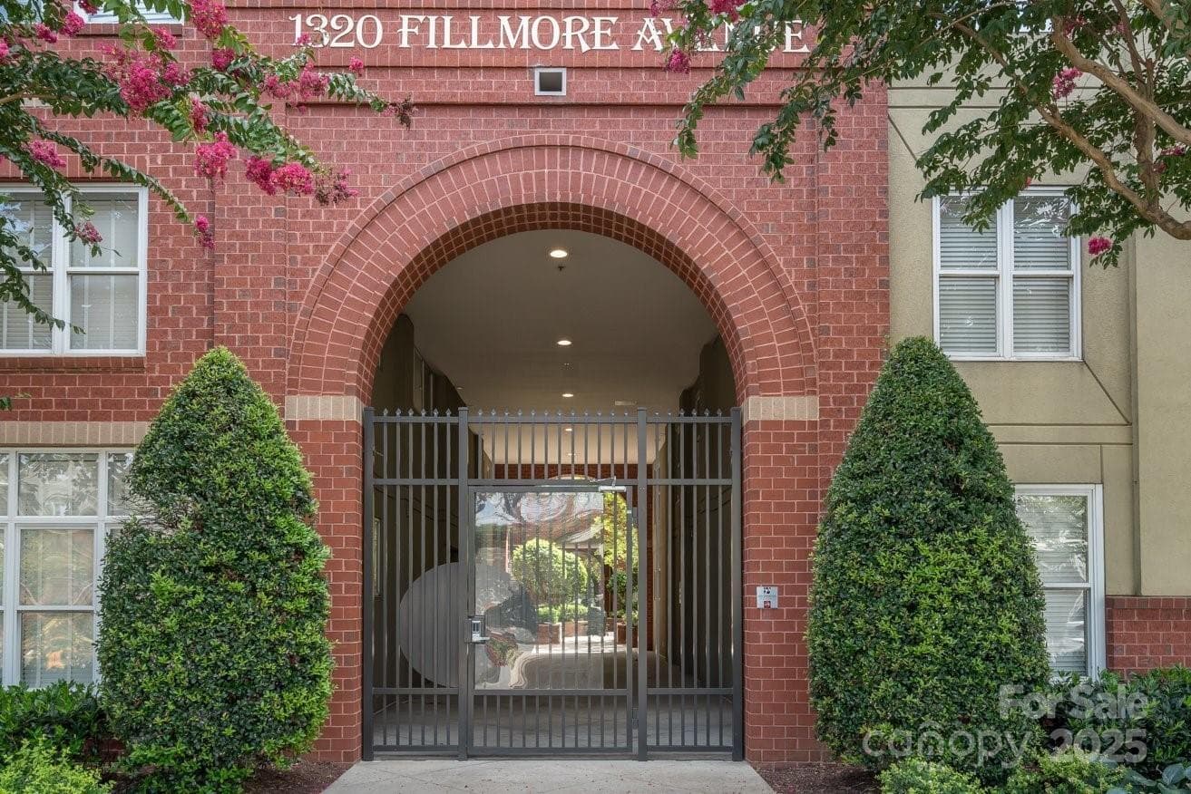 1320 Fillmore 107 - Image 1