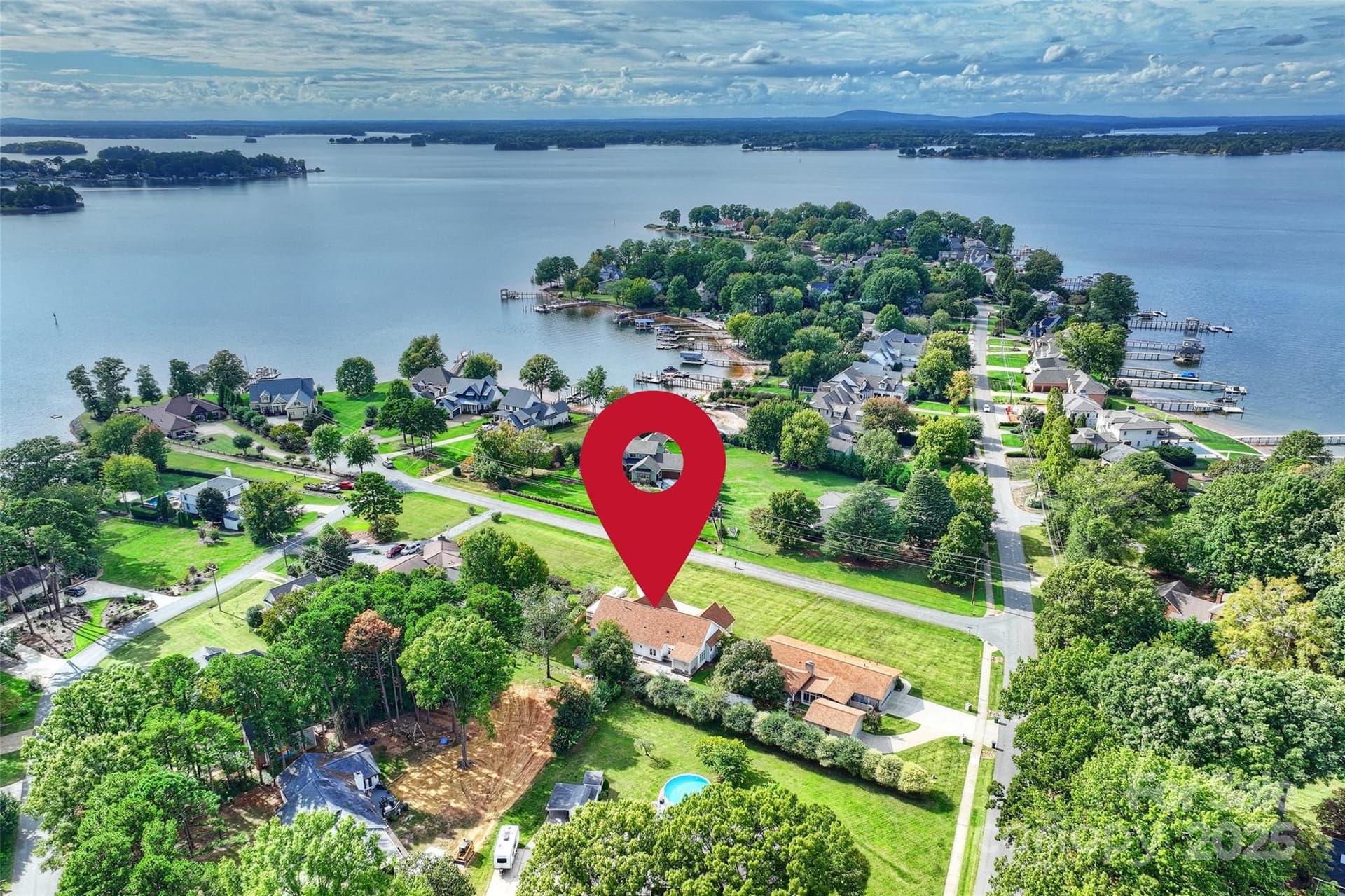 21228 Lakeview - Image 1