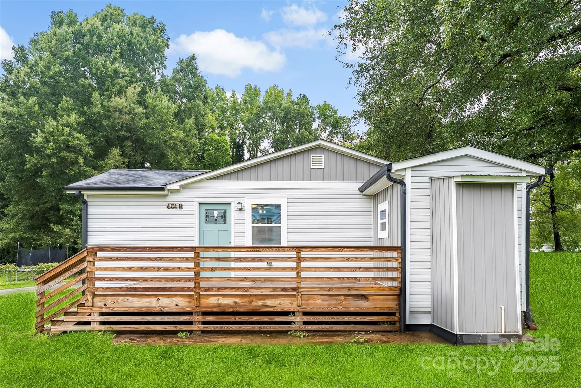 601 Rhyne B - Image 1