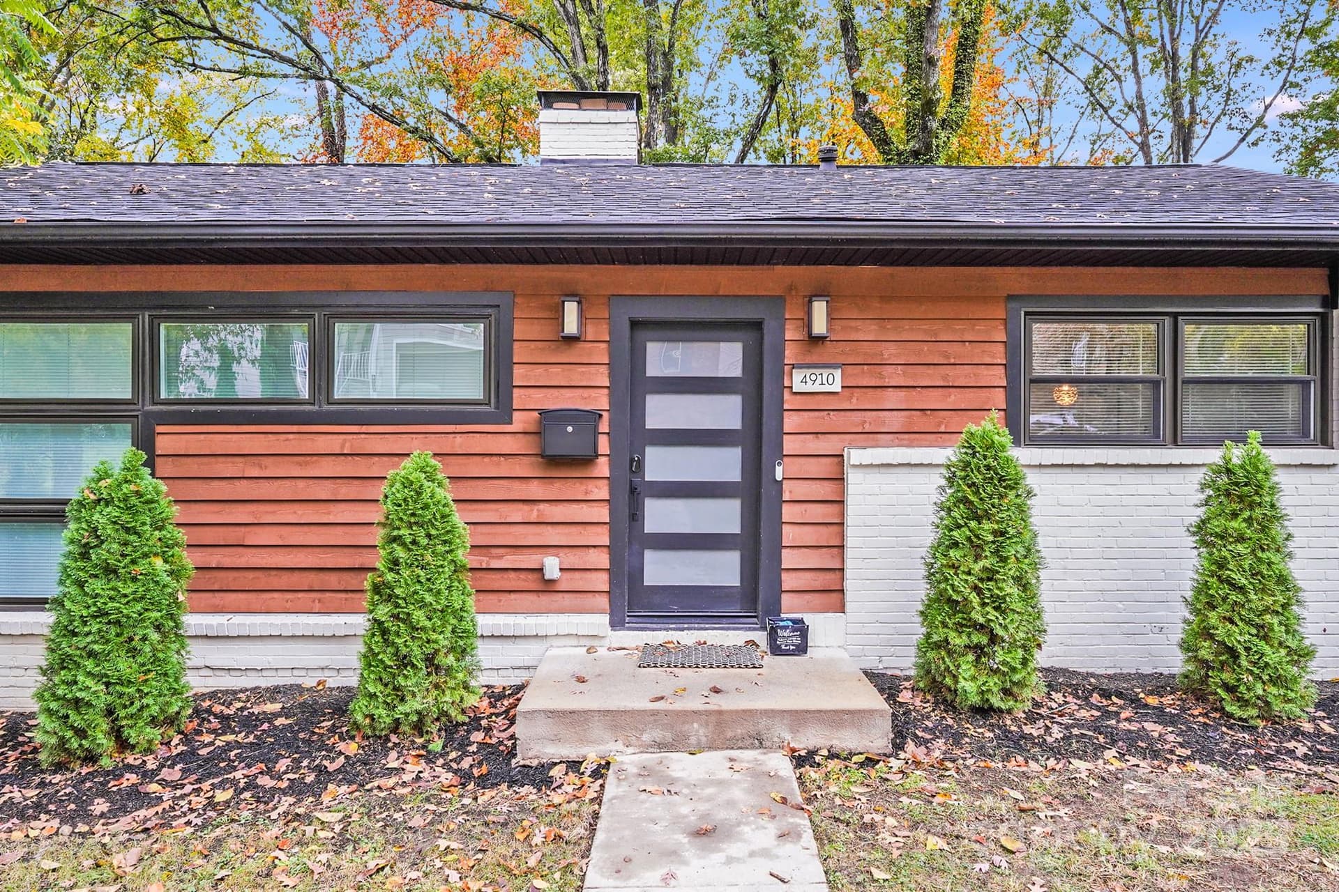 4910 Valley Stream - Image 1