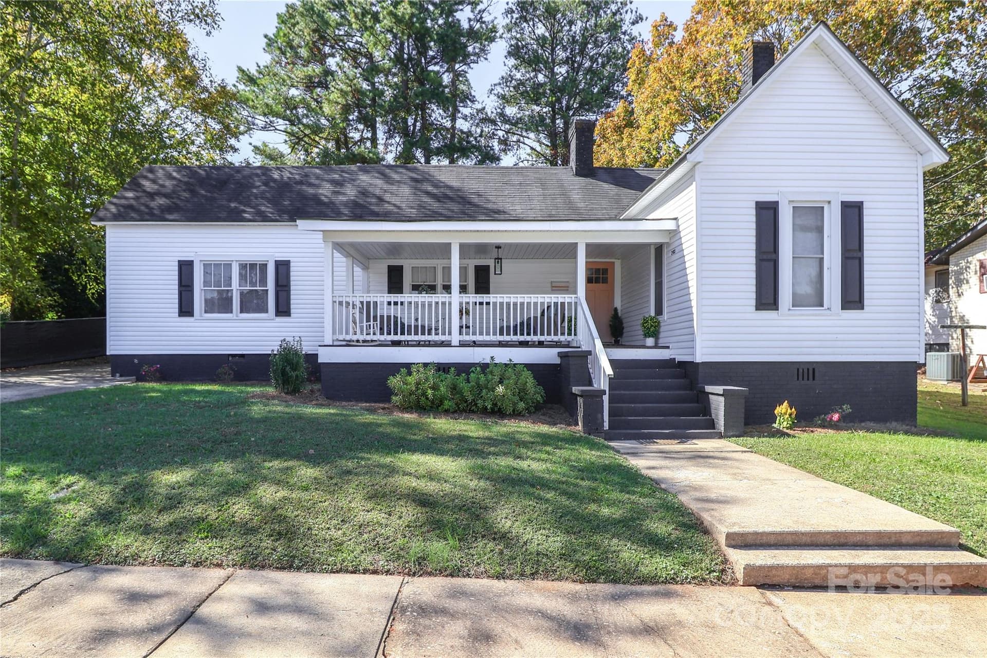 205 Centerview - Image 1