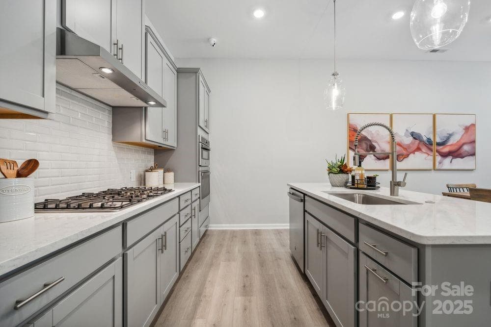 3155 Beacon Heights - Image 1