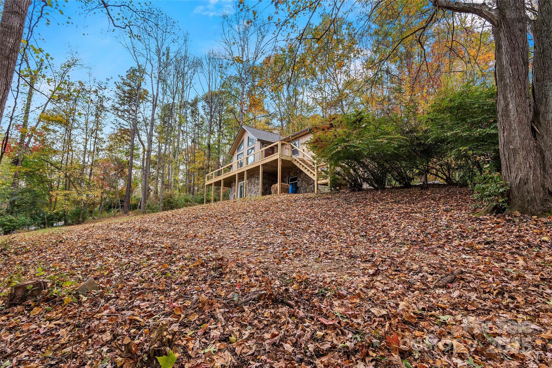 201 Cedarview - Image 1