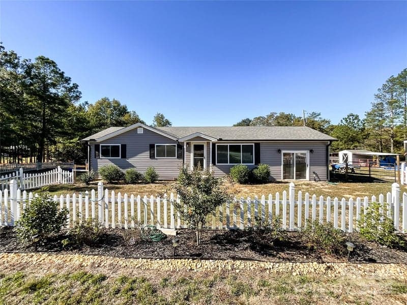 2772 HWY 109, Ruby, SC - 3 beds, 1 bath, 1,215 sqft - $215,000