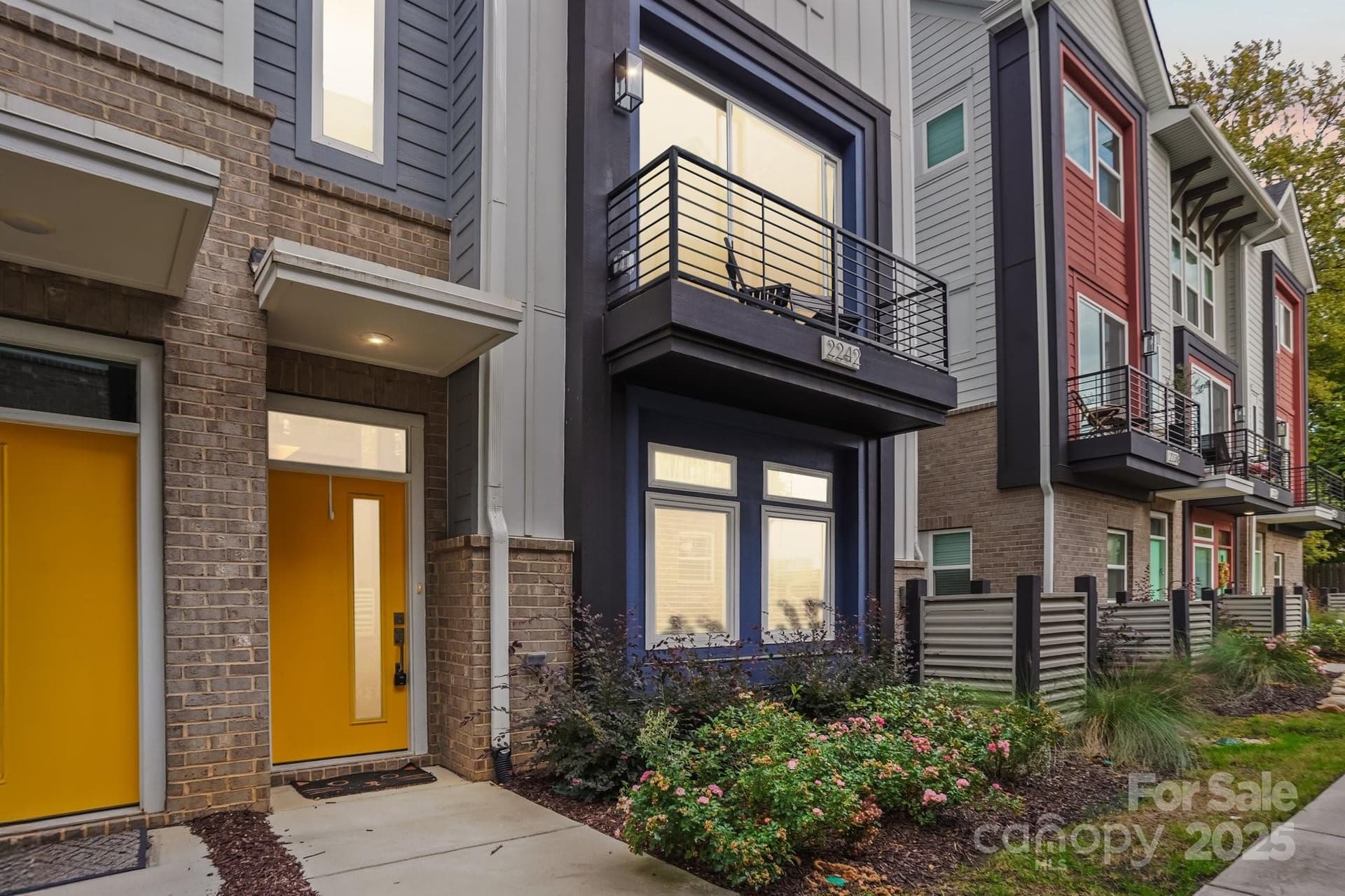 2242 Electric - Image 1