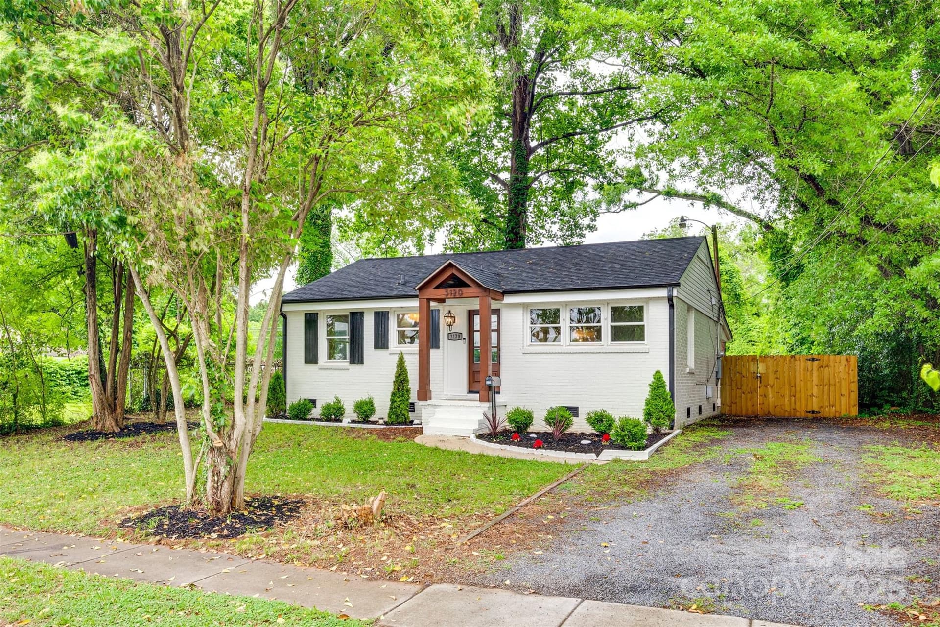 3120 Parkway - Image 1